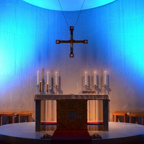 Nacht der offenen Kirchen in St. Konrad - Altar (Quadrat) (c) C. Leuker