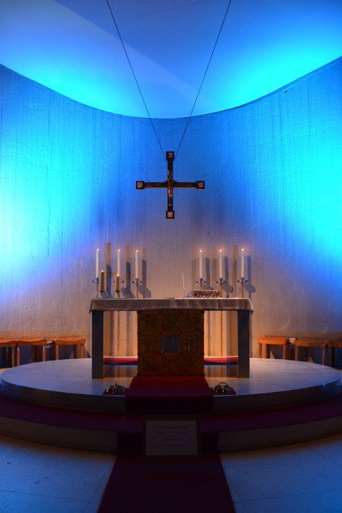 Nacht der offenen Kirchen in St. Konrad - Altar (c) C. Leuker