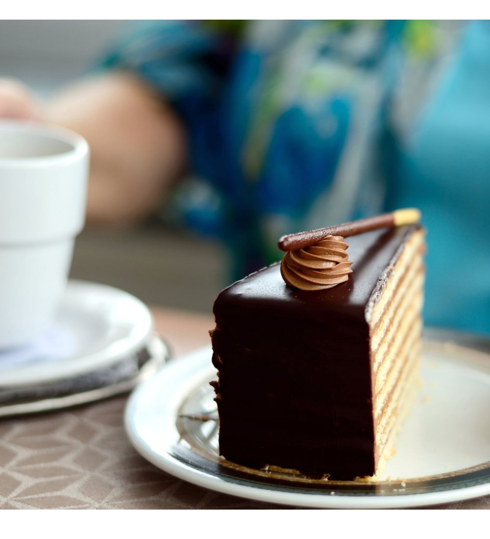 Kaffee und Prinzregententorte (Rand) (c) Pixabay.com/congerdesign